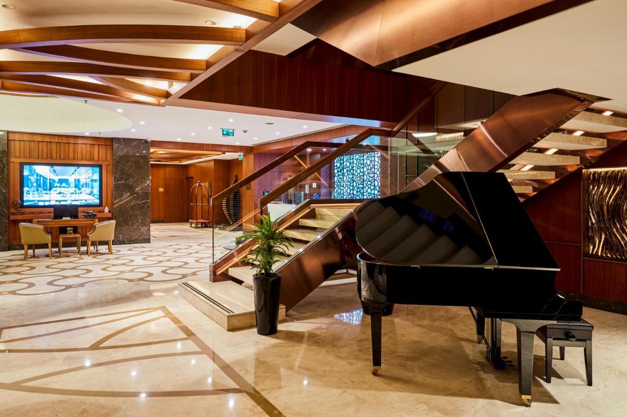 Moevenpick Istanbul Hotel Golden Horn Exterior photo The lobby of the hotel