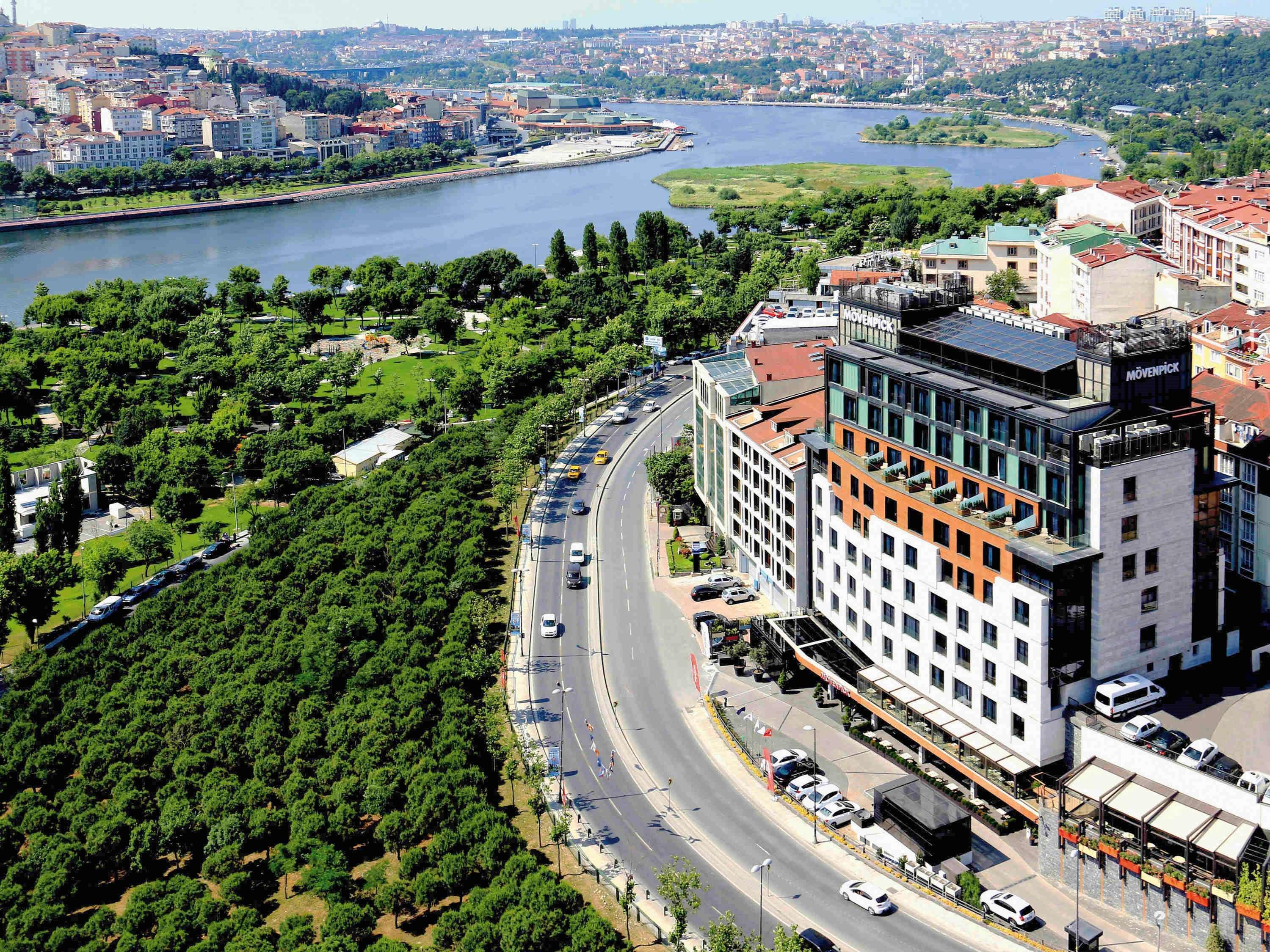 Moevenpick Istanbul Hotel Golden Horn Exterior photo The Bosphorus University campus