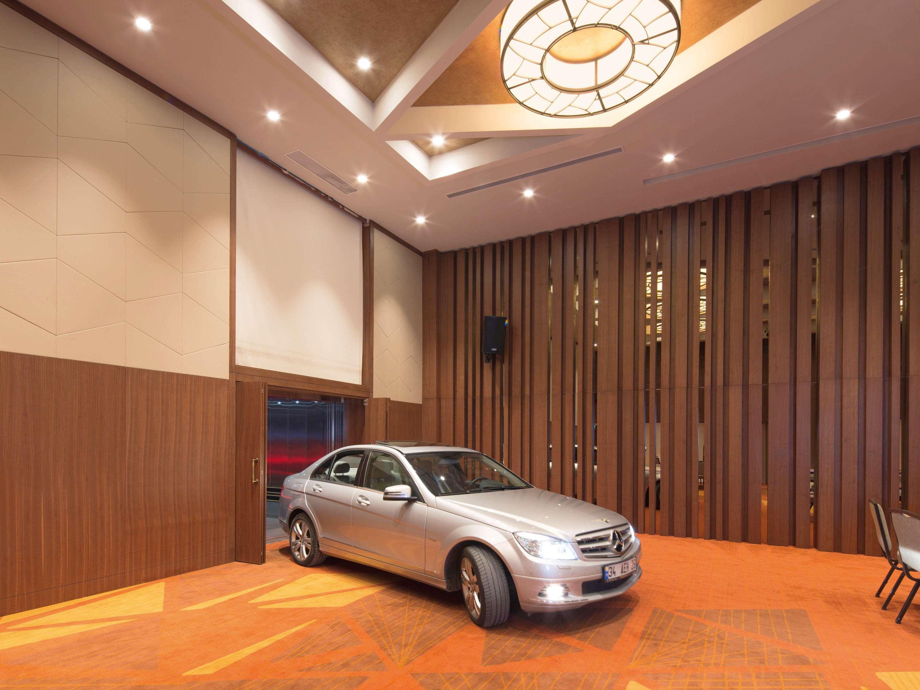 Moevenpick Istanbul Hotel Golden Horn Exterior photo Interior of the hotel