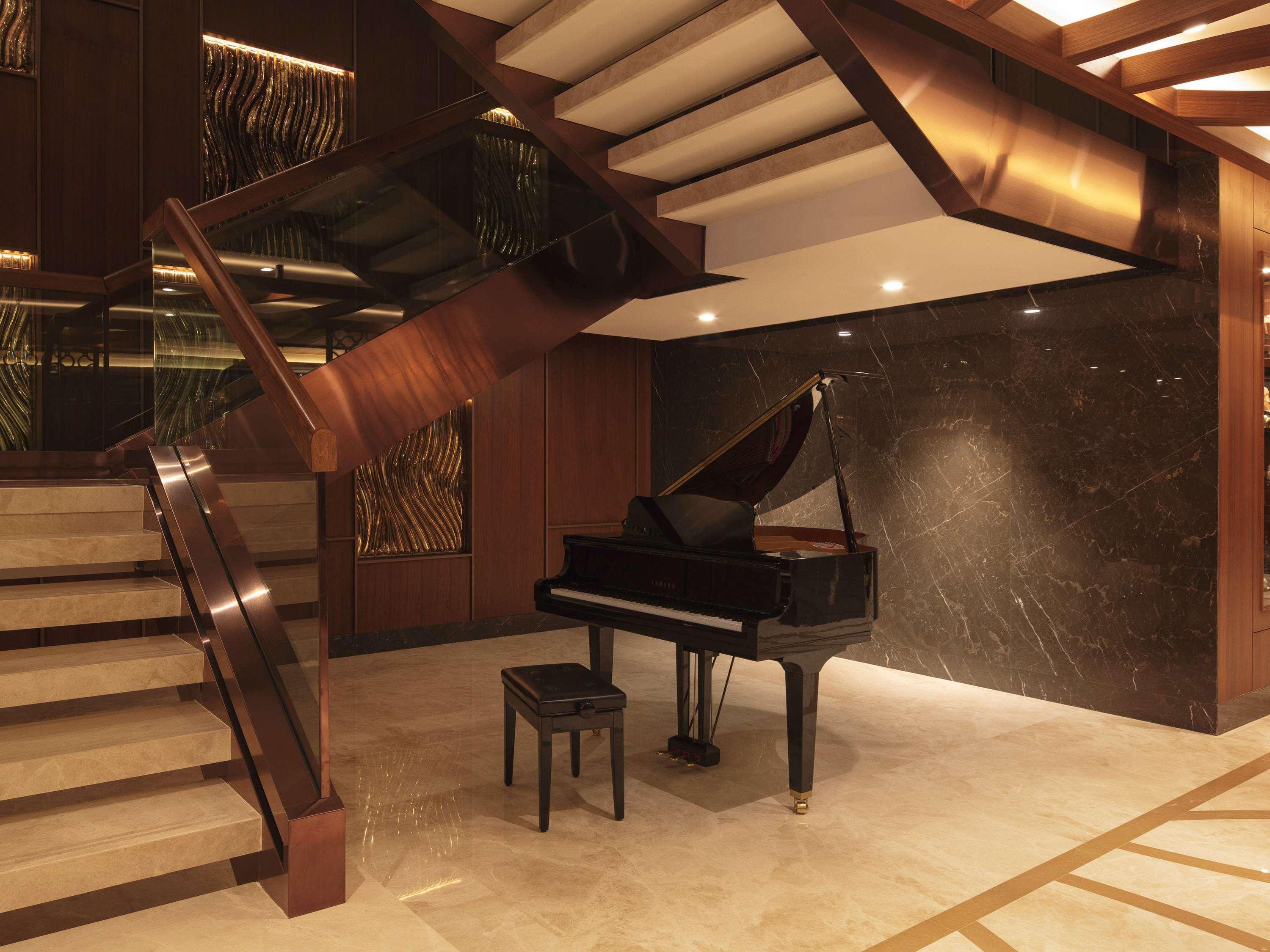 Moevenpick Istanbul Hotel Golden Horn Exterior photo The piano in the lobby of the hotel